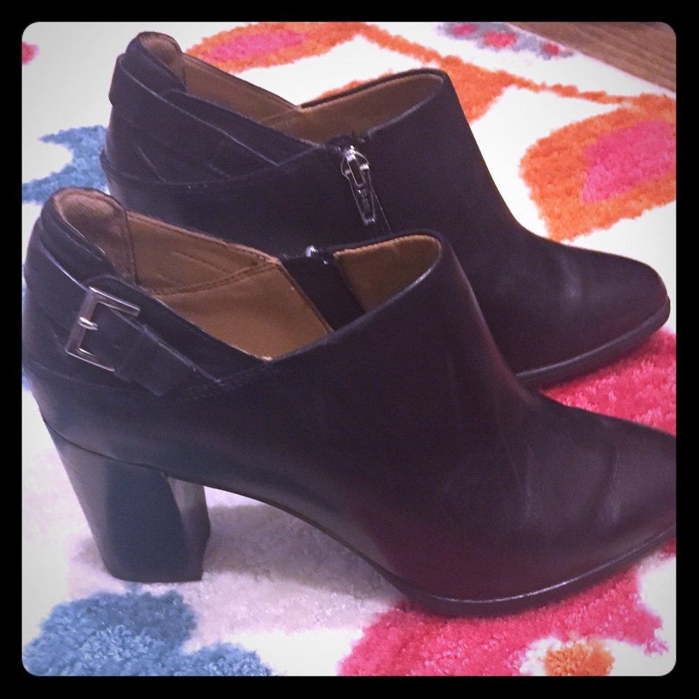 Clark leather dress shoe boots 7 1/2
